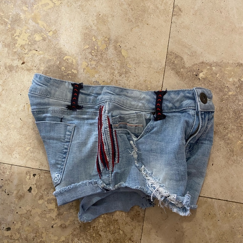 Jean Shorts Distressed - Picture 7 of 7